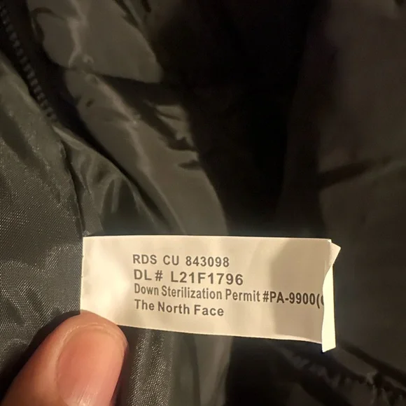 The North Face Black Insulated Jacket - Picture 5 of 5